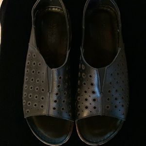 Volks Walkers black leather sandals, size 37, like new